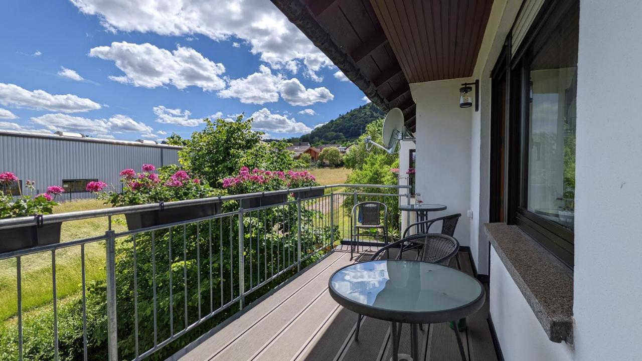 Weingut Harald Ludwig Apartamento Osann-Monzel Exterior foto